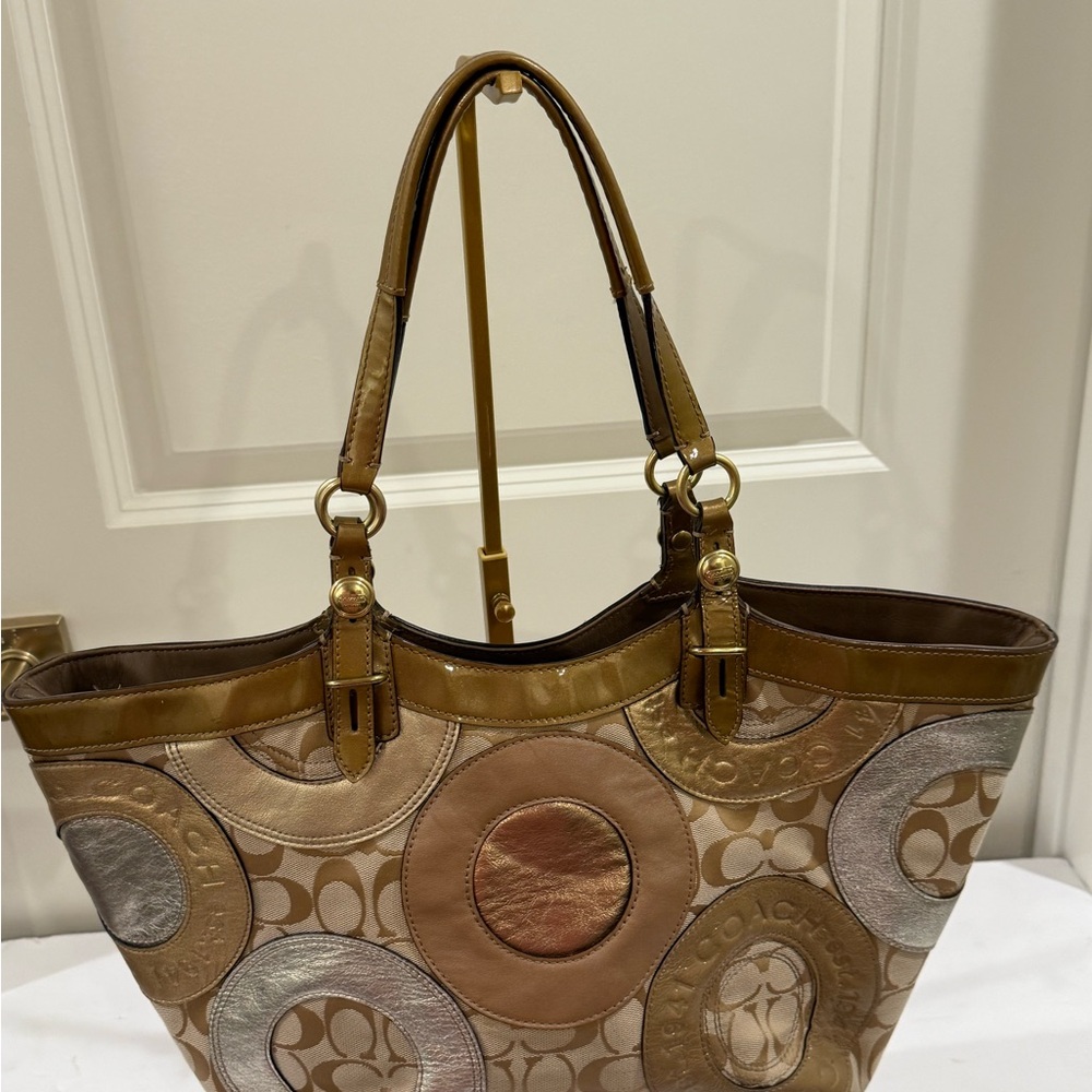 Y2K Coach Gold Leather Embossed Patchwork Tote - Picture 8 of 16